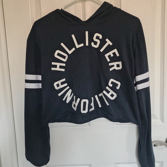 Hollister Tops - Hollister long sleeve hoodie